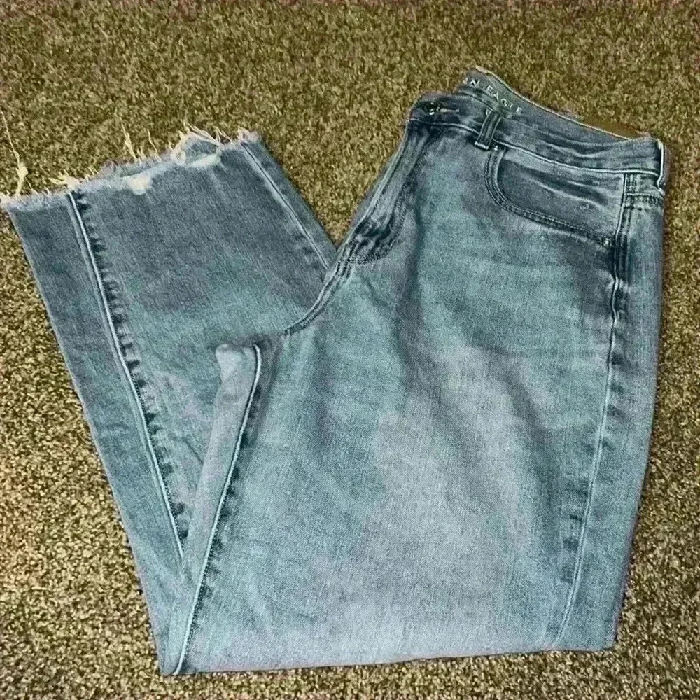 American Eagle Outfitters Light Blue High-Rise Jeans